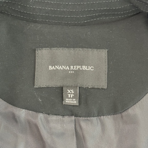 Black maxi trench coat with belt - Picture 5 of 7